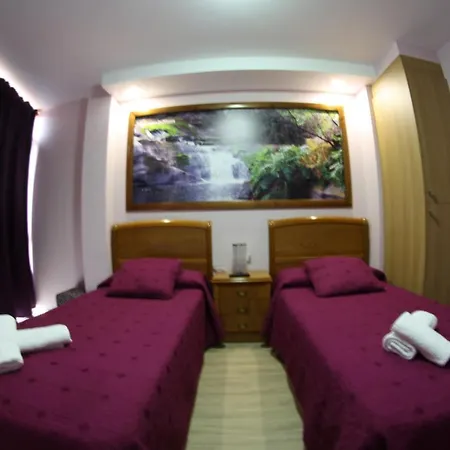 Pardellas Guest house *